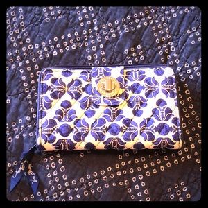 Vera Bradley wallet